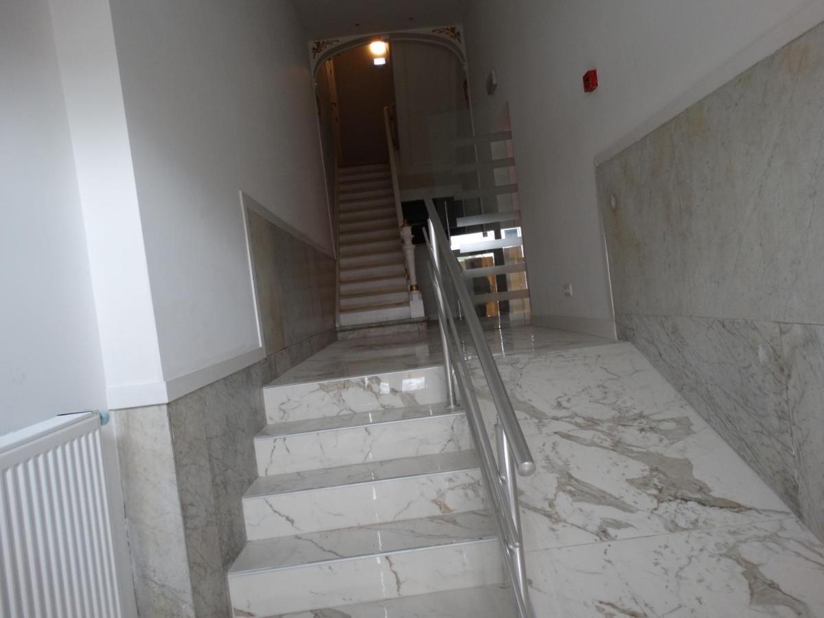 Hotel De La Gare Arrondissement di Aalst Esterno foto