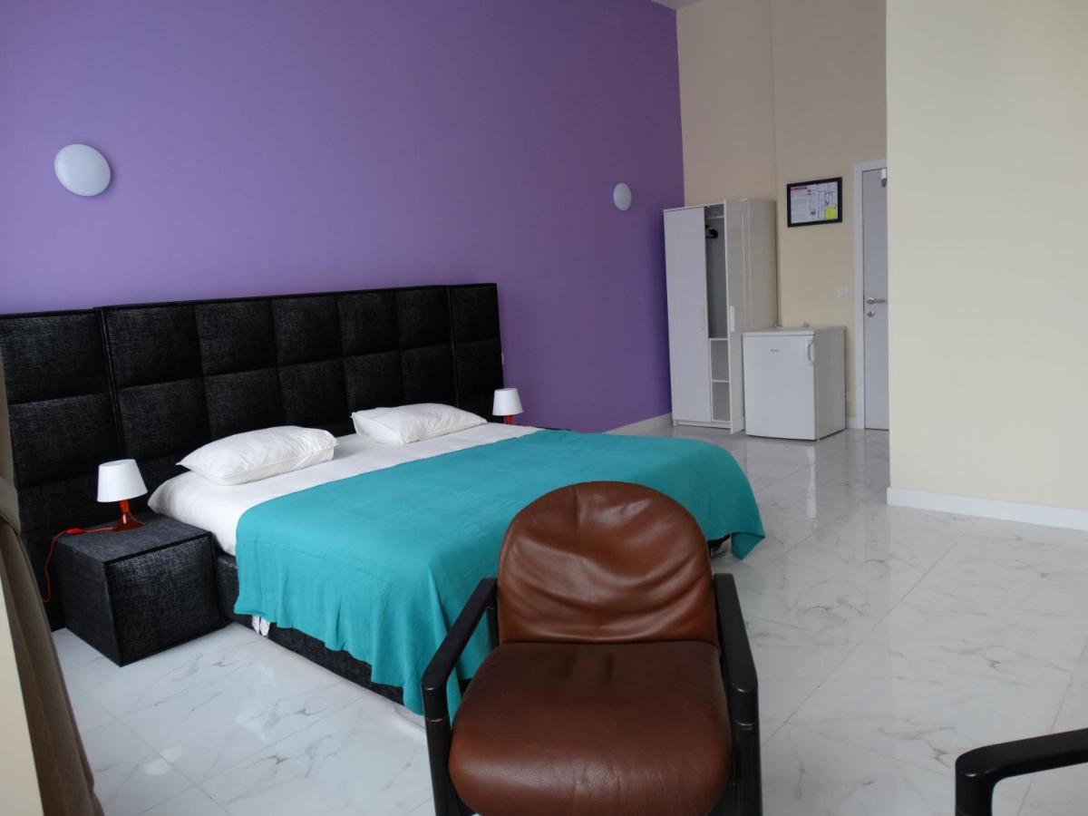 Hotel De La Gare Arrondissement di Aalst Esterno foto