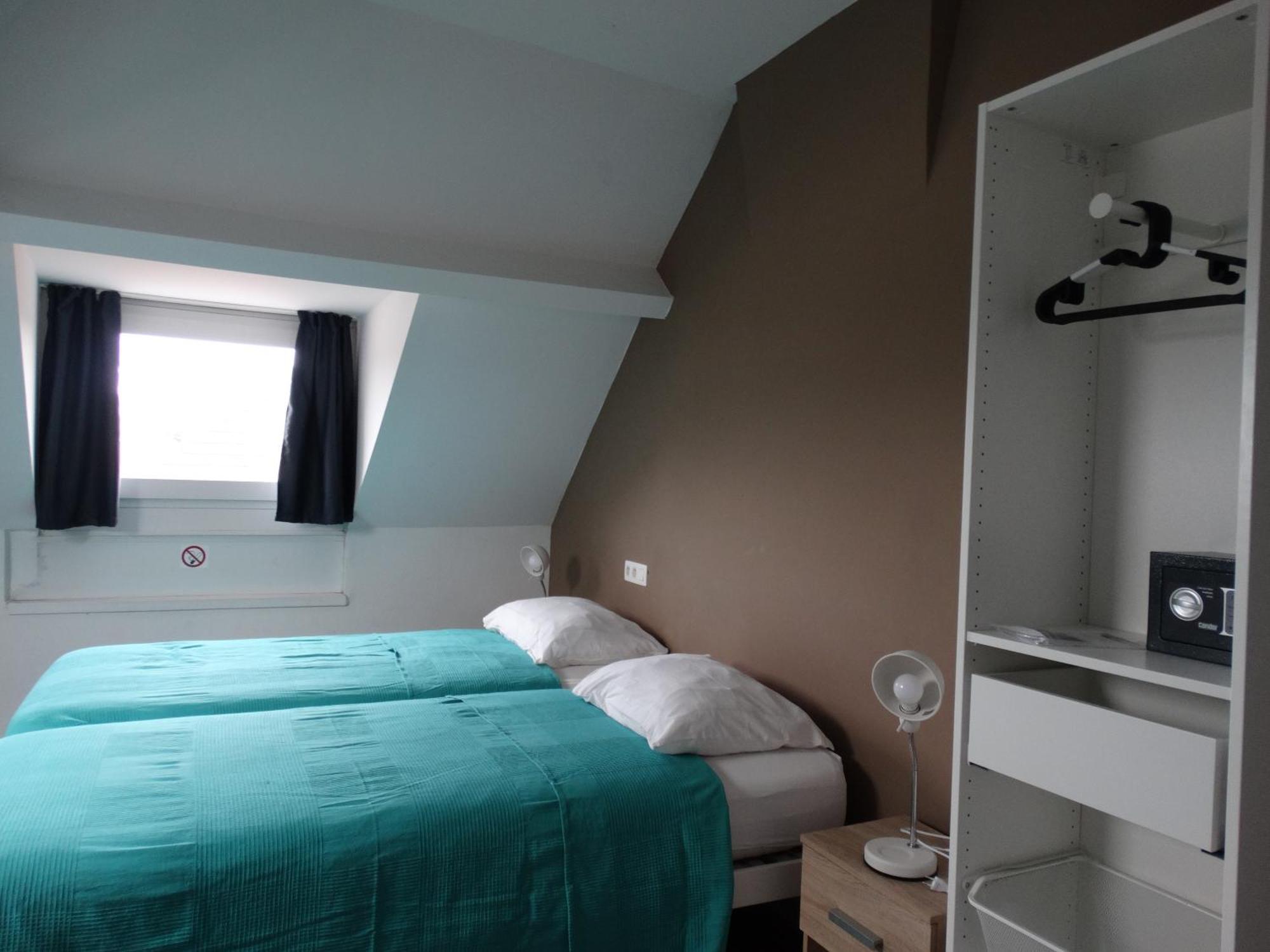 Hotel De La Gare Arrondissement di Aalst Esterno foto