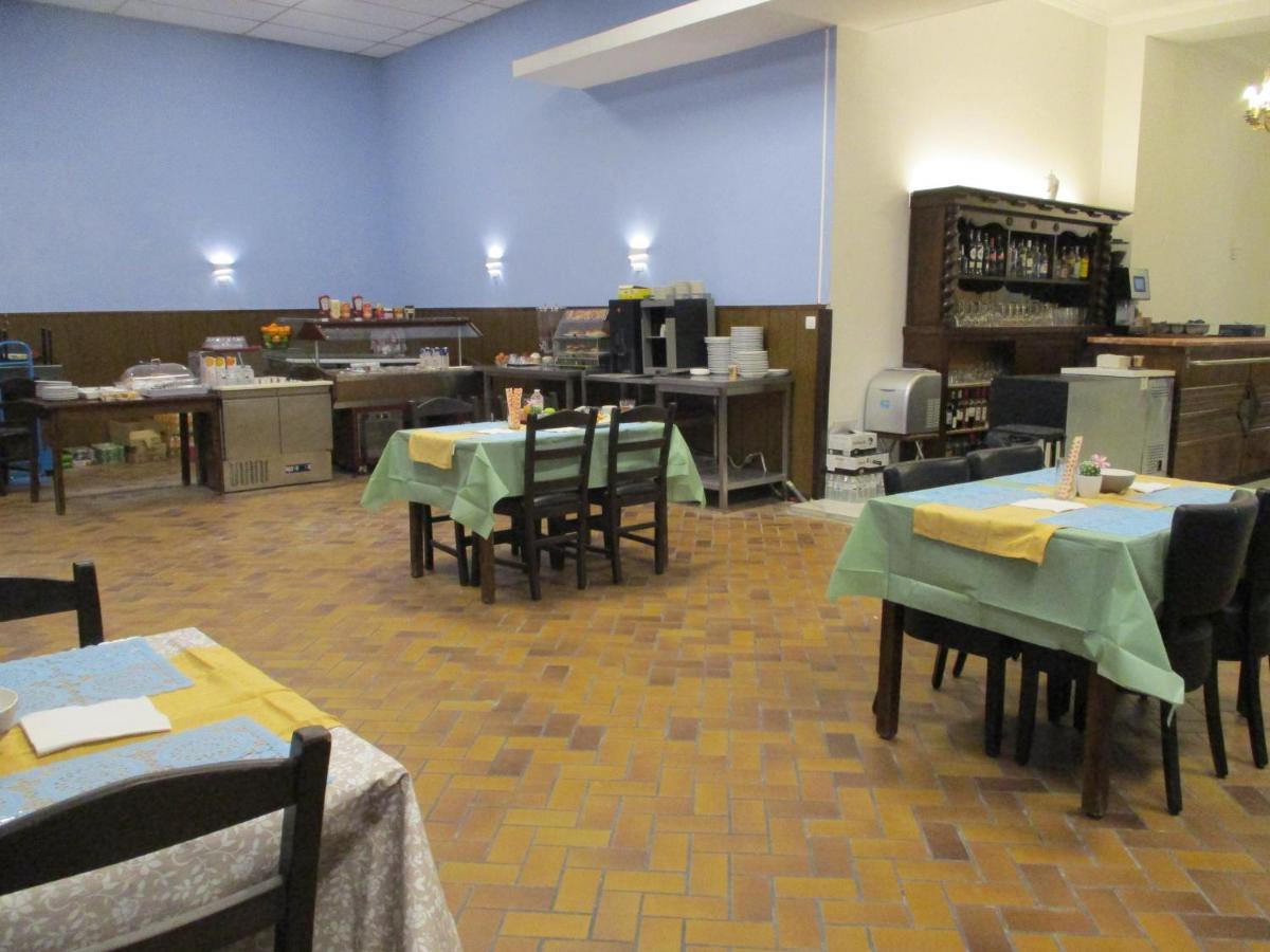 Hotel De La Gare Arrondissement di Aalst Esterno foto